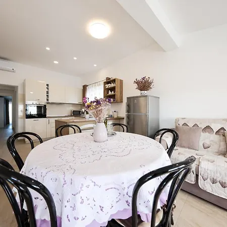 Apartamento De Rosa Zadar